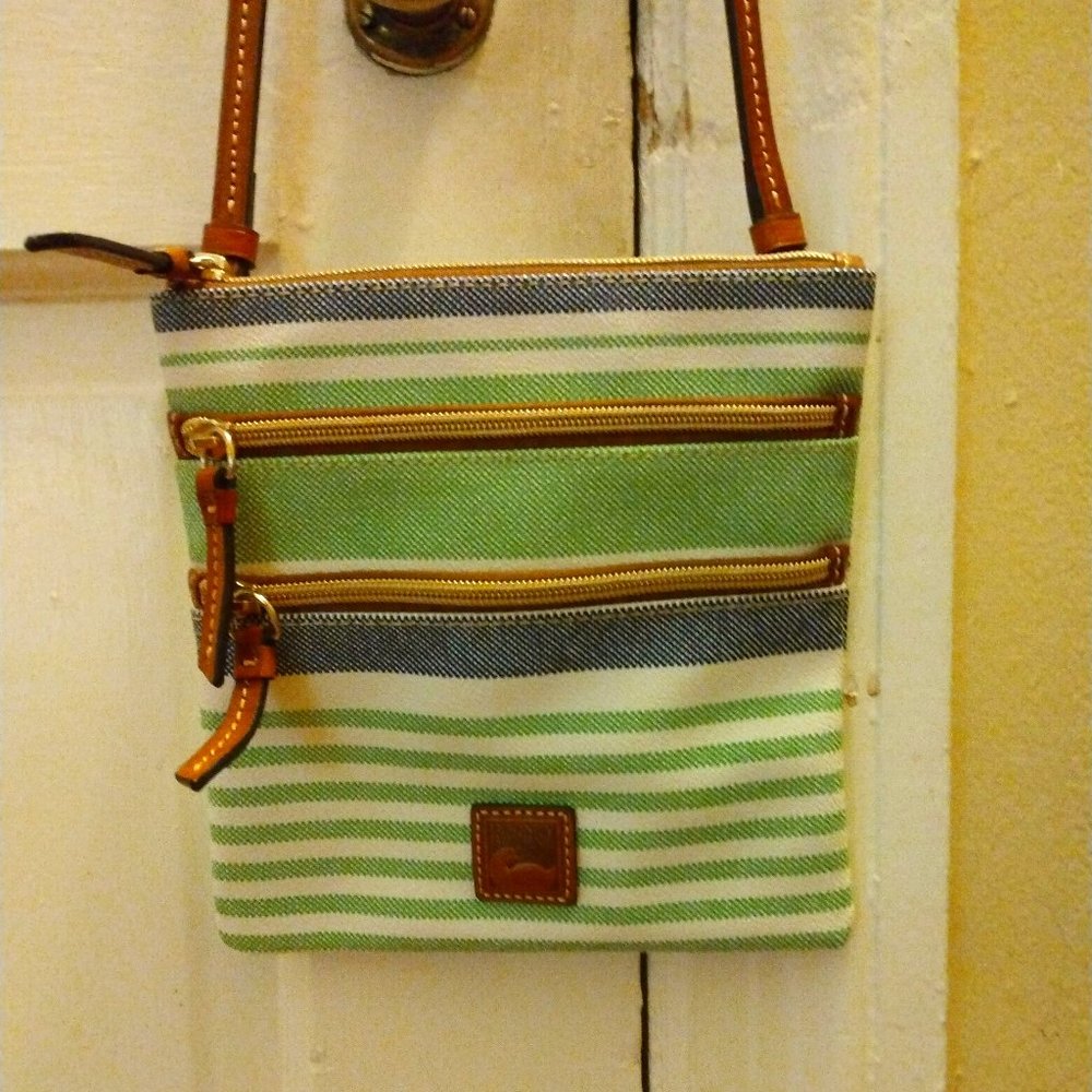 Dooney & Bourke Crossbody Bag - never used!